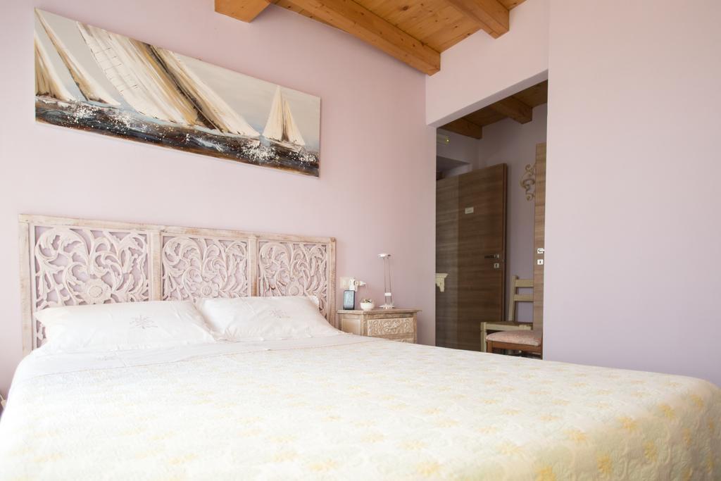 La Casa Sul Sasso Hotel แดร์วิโอ ภายนอก รูปภาพ